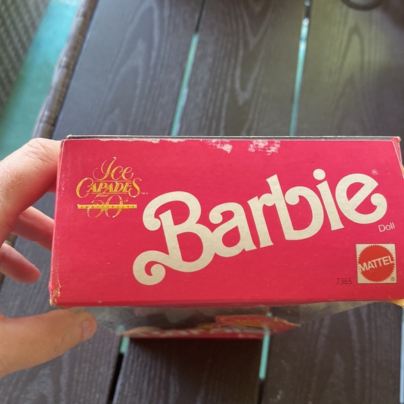 NRFB Vintage 1989 Ice Capades Barbie Doll ⛸ - Picture 11 of 13